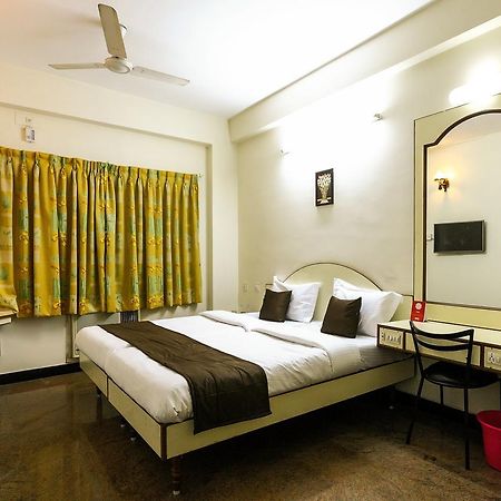 Akg Lodge Kanchipuram Eksteriør billede